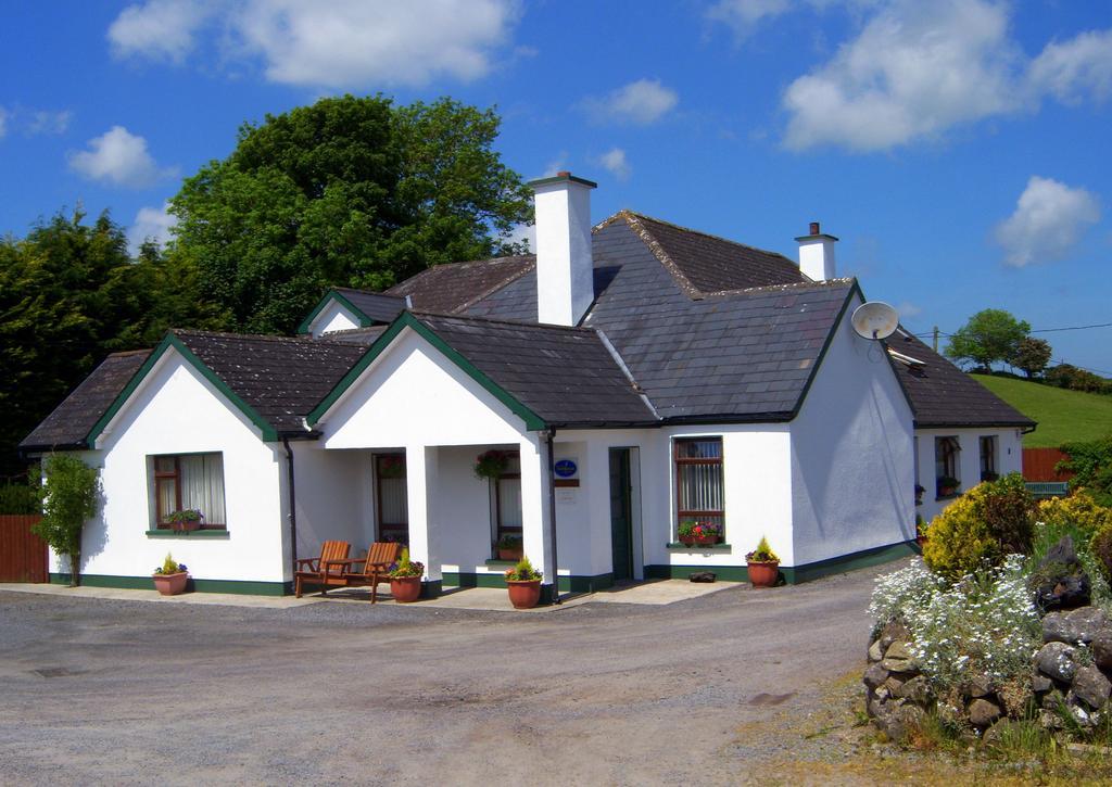 Valley Lodge Room Only Guest House Claremorris Bagian luar foto