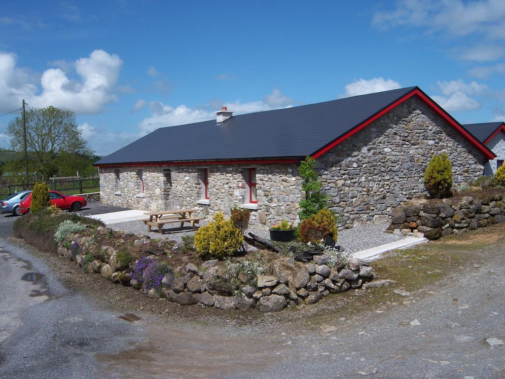 Valley Lodge Room Only Guest House Claremorris Bagian luar foto