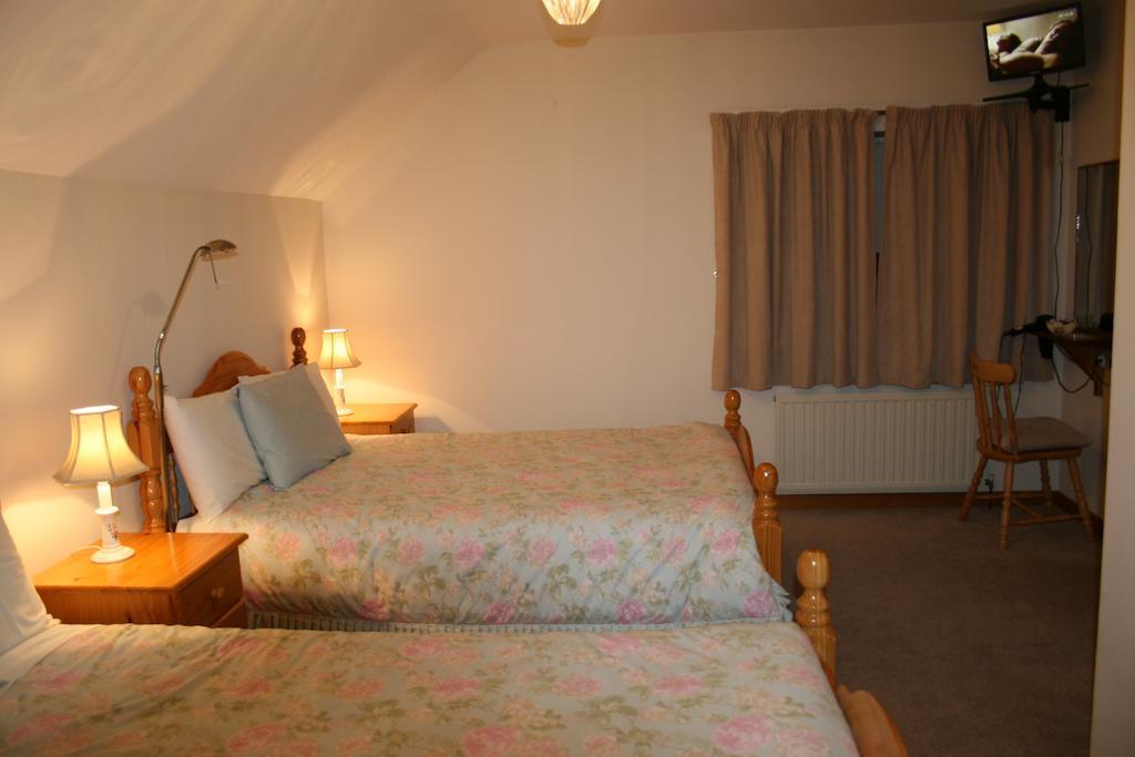 Valley Lodge Room Only Guest House Claremorris Ruang foto